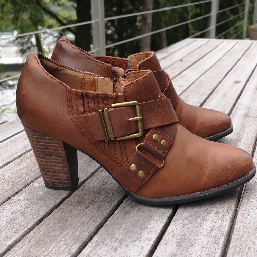 Clarks Indigo ankle boots